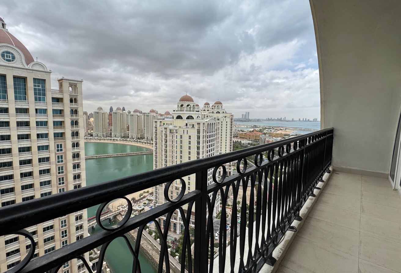 Specious Penthouse 3BR+maid FF Bills Included