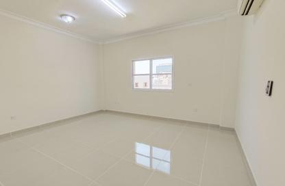 Apartment - 3 Bedrooms - 4 Bathrooms for rent in Anas Street - Fereej Bin Mahmoud North - Fereej Bin Mahmoud - Doha