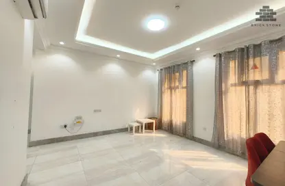 Apartment - 2 Bedrooms - 3 Bathrooms for rent in Muntazah 7 - Al Muntazah - Doha
