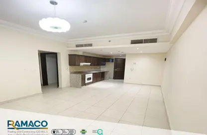 شقة - 2 غرف نوم - 2 حمامات للايجار في شارع السد - السد - الدوحة