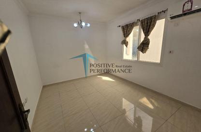 Apartment - 2 Bedrooms - 1 Bathroom for rent in Muntazah 7 - Al Muntazah - Doha