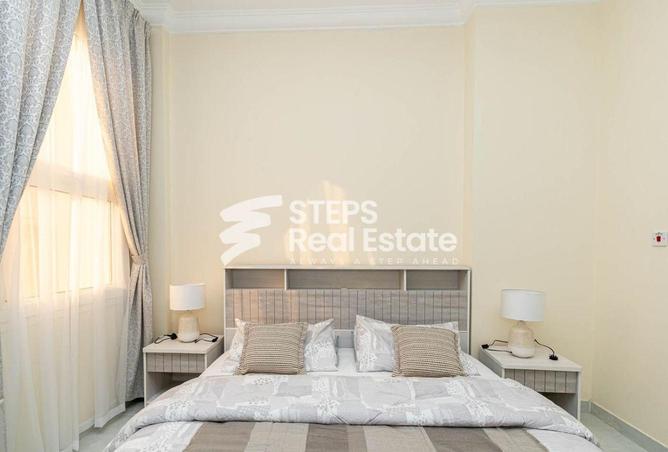 2OeyeodS6hk - Property Image 2