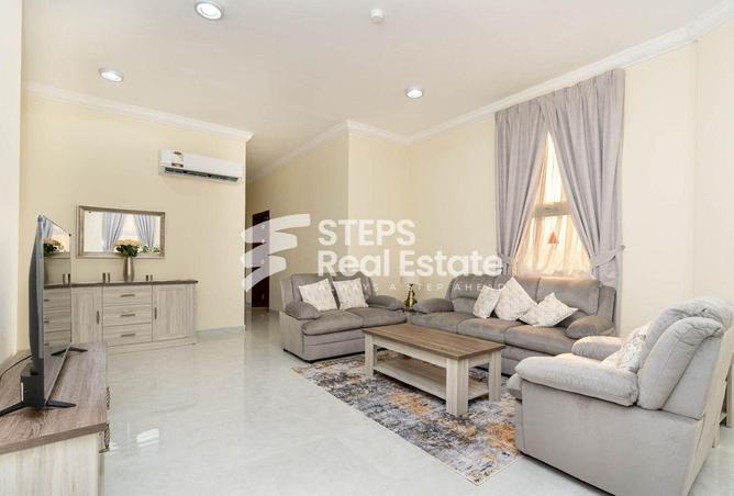 2OeyeodS6hk - Property Image 3