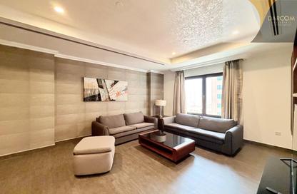 Apartment - 1 Bedroom - 2 Bathrooms for rent in West Porto Drive - Porto Arabia - The Pearl Island - Doha