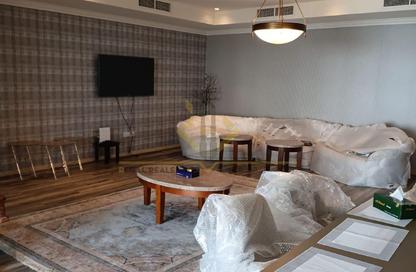 Apartment - 2 Bedrooms - 3 Bathrooms for rent in West Porto Drive - Porto Arabia - The Pearl Island - Doha