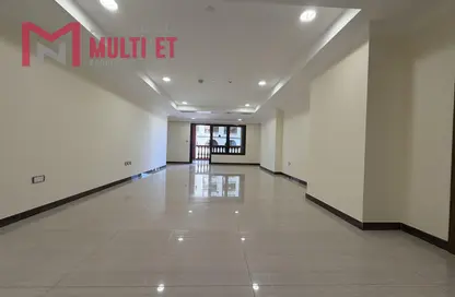 Apartment - 1 Bedroom - 2 Bathrooms for rent in East Porto Drive - Porto Arabia - The Pearl Island - Doha