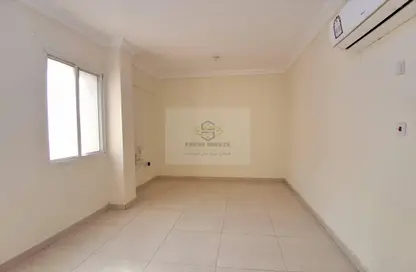 Apartment - 2 Bedrooms - 2 Bathrooms for rent in Muntazah 7 - Al Muntazah - Doha