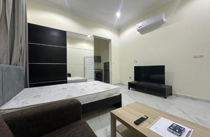 Apartment - Studio - 1 Bathroom for rent in West Bay - West Bay - Doha