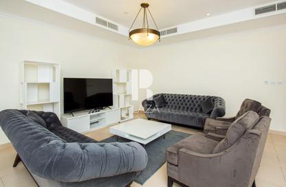 Apartment - 2 Bedrooms - 3 Bathrooms for rent in Tower 4 - Porto Arabia - The Pearl Island - Doha