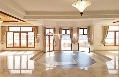 فيلا - 5 غرف نوم - 6 حمامات للايجار في فلل واست باي لاغون - وست باي لاجون - بحيرة وست لاجون - الدوحة