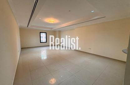 Apartment - 1 Bedroom - 2 Bathrooms for rent in West Porto Drive - Porto Arabia - The Pearl Island - Doha Apartment - 1 Bedroom - 2 Bathrooms for rent in West Porto Drive - Porto Arabia - The Pearl Island - Doha