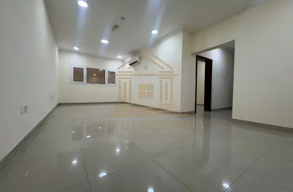 شقة - 2 غرف نوم - 2 حمامات للايجار في العزيزية - العزيزية - الدوحة