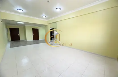 Apartment - 3 Bedrooms - 2 Bathrooms for rent in Asim Bin Omar Street - Al Mansoura - Doha