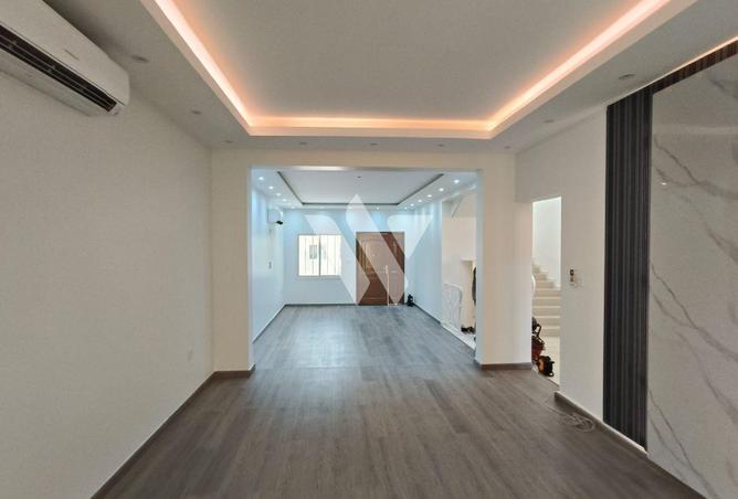 60112388 - Property Image 2