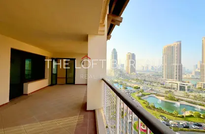 Apartment - 2 Bedrooms - 2 Bathrooms for rent in West Porto Drive - Porto Arabia - The Pearl Island - Doha