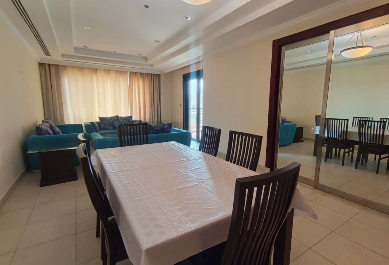 2 BR Apartment with Water View in The Pearl thumbnail 4