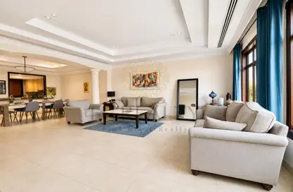 Townhouse - 2 Bedrooms - 3 Bathrooms for sale in West Porto Drive - Porto Arabia - The Pearl Island - Doha