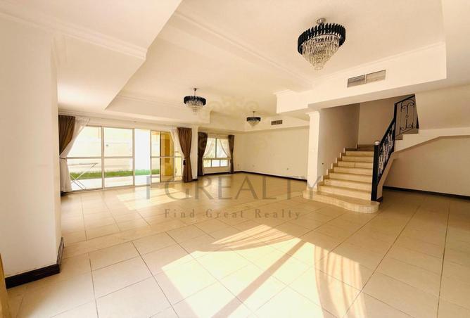 54008270 - Property Image 3