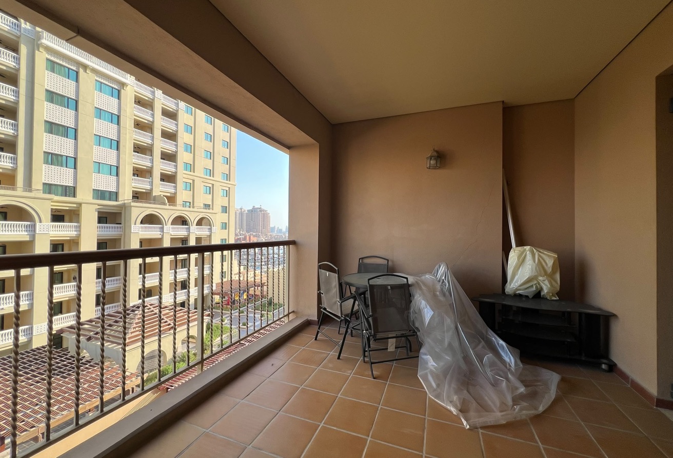 SPACIOUS STUDIO | HUGE BALCONY | FURNISHED thumbnail 8