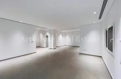 Villa - 3 Bedrooms - 5 Bathrooms for rent in Ain Khaled Villas - Ain Khaled - Doha