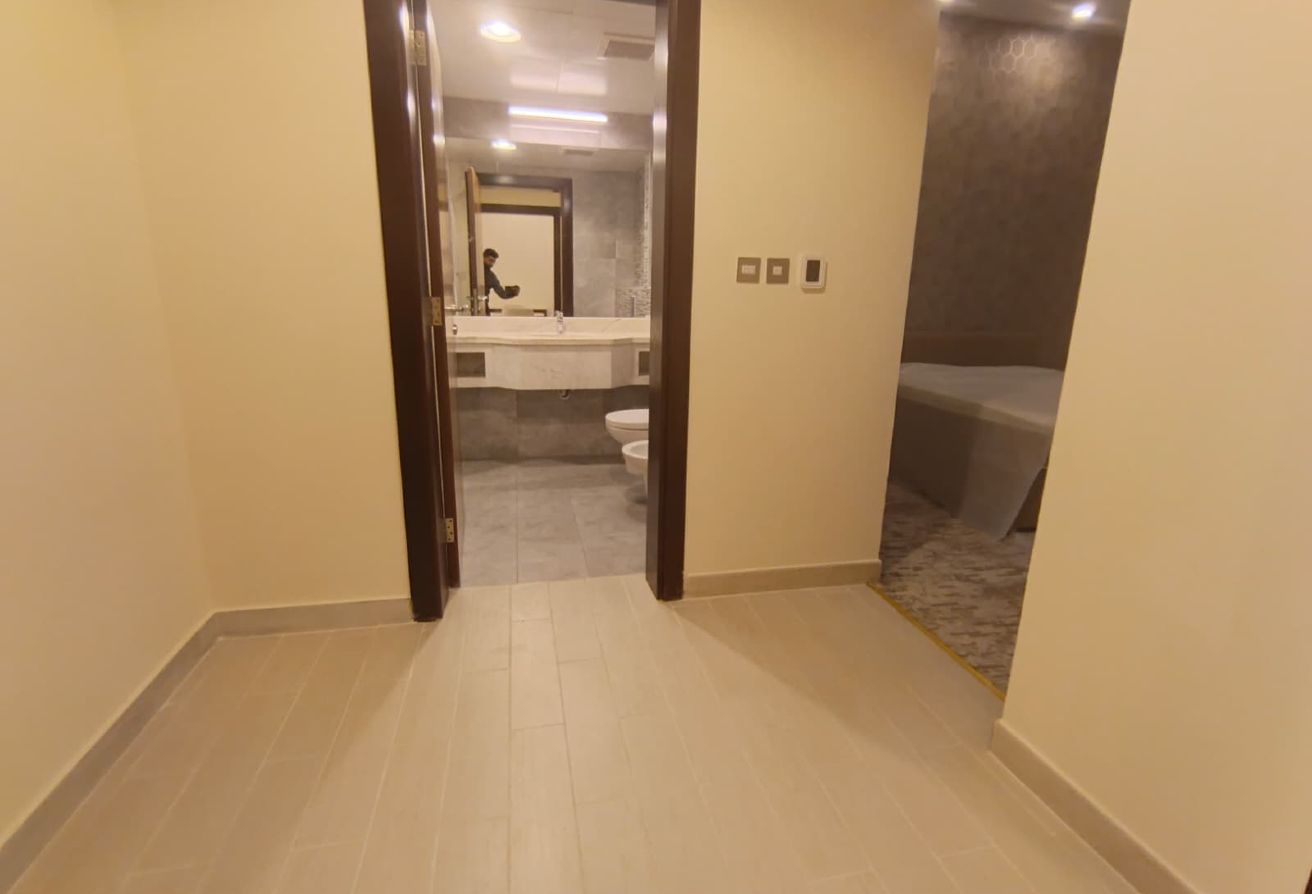 SPACIOUS 1BHK | FOX HILLS SOUTH | 6500 EXCL BILLS thumbnail 11