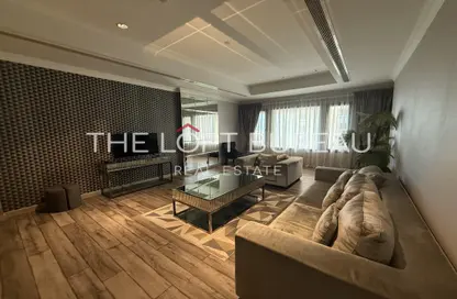 Apartment - 1 Bedroom - 2 Bathrooms for sale in West Porto Drive - Porto Arabia - The Pearl Island - Doha