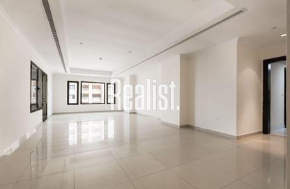 Apartment - 1 Bedroom - 2 Bathrooms for rent in West Porto Drive - Porto Arabia - The Pearl Island - Doha