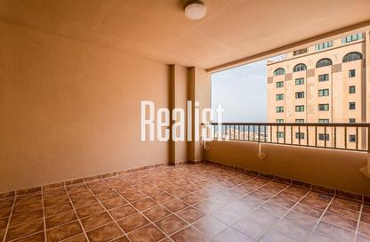 Apartment - 1 Bedroom - 2 Bathrooms for rent in West Porto Drive - Porto Arabia - The Pearl Island - Doha