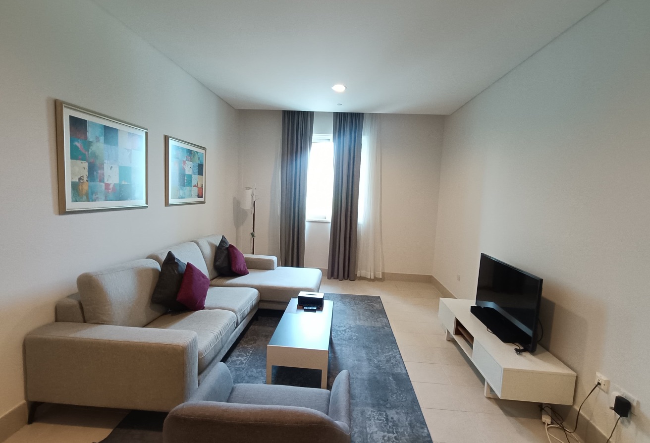Luxury 1Bedroom + Office | Bills Included thumbnail 8