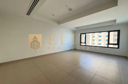 Apartment - 2 Bedrooms - 3 Bathrooms for rent in East Porto Drive - Porto Arabia - The Pearl Island - Doha