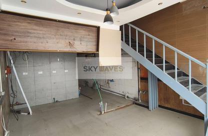 Retail - Studio - 1 Bathroom for rent in Al Aziziyah - Doha