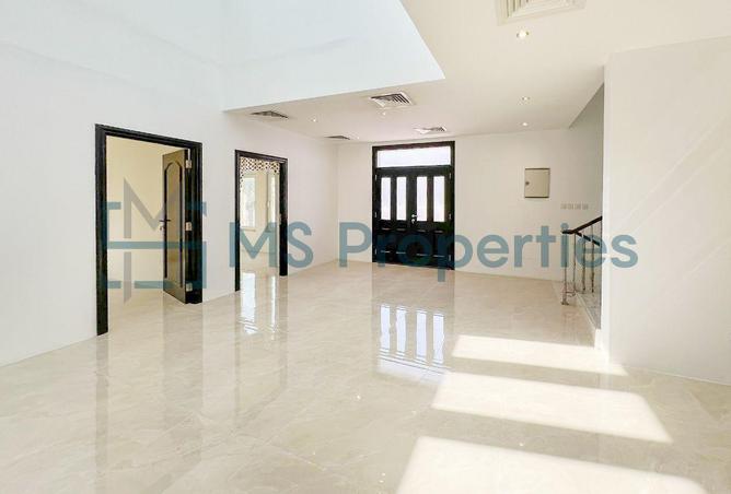 52318184 - Property Image 2