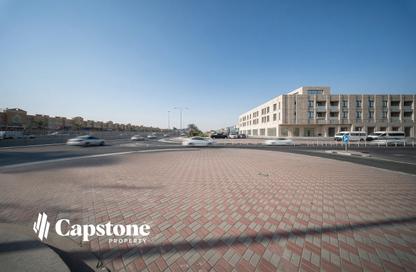 Shop - Studio - 1 Bathroom for rent in Salwa Road - Al Aziziyah - Doha