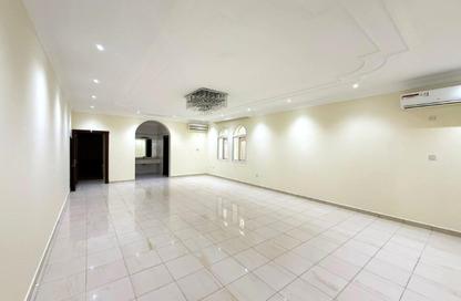 Villa - 5 Bedrooms - 7 Bathrooms for rent in Onaiza - Onaiza - Doha