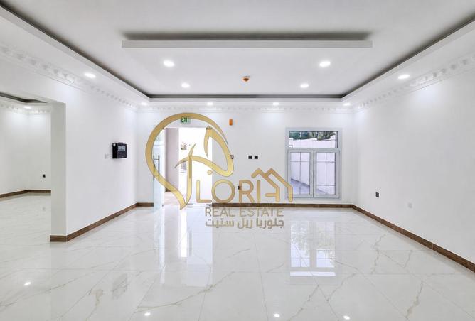 57511775 - Property Image 2