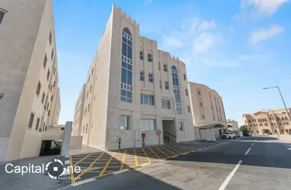 Apartment - 2 Bedrooms - 2 Bathrooms for rent in Bin Omran 28 - Fereej Bin Omran - Doha