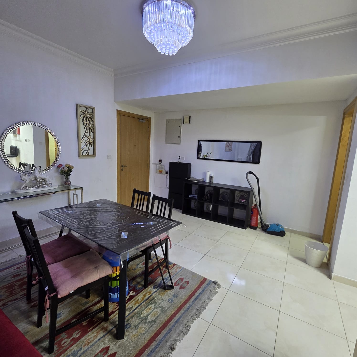 COZY 2BEDROOM FULLY FURNISHED WITH BALCONY thumbnail 3