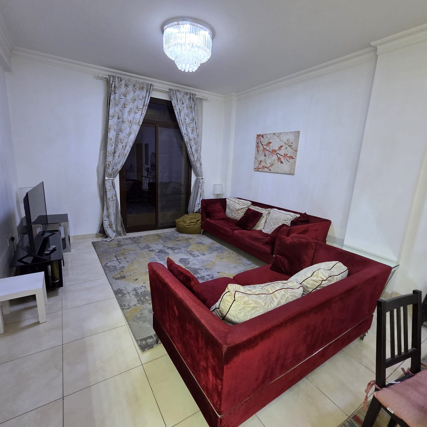 COZY 2BEDROOM FULLY FURNISHED WITH BALCONY thumbnail 12