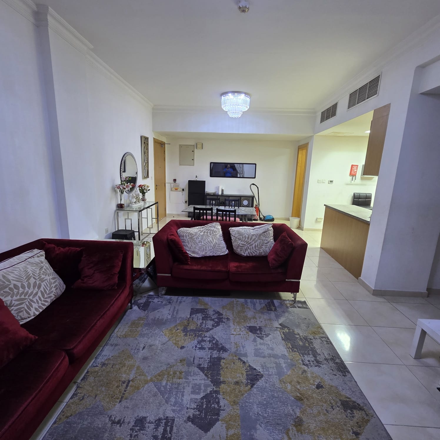 COZY 2BEDROOM FULLY FURNISHED WITH BALCONY thumbnail 7