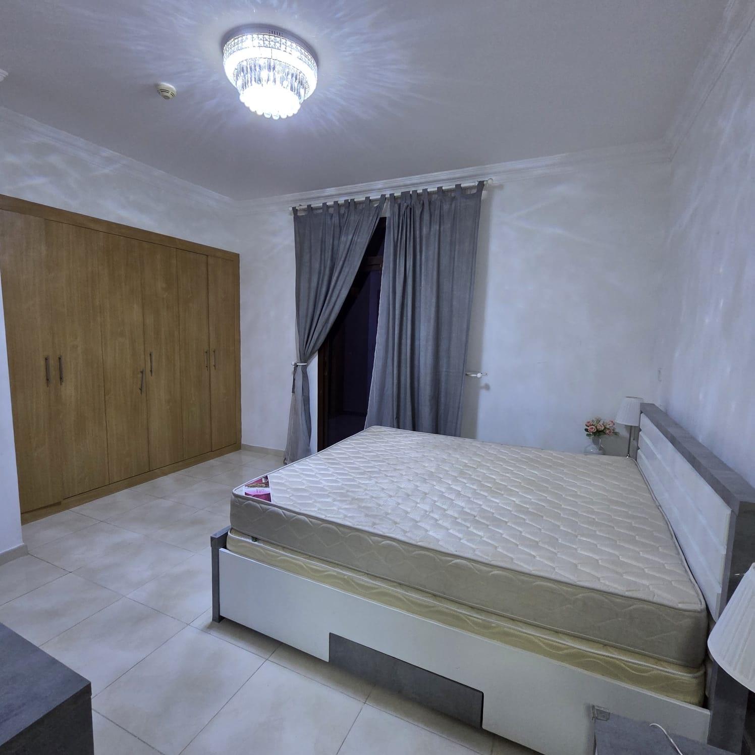 COZY 2BEDROOM FULLY FURNISHED WITH BALCONY thumbnail 4