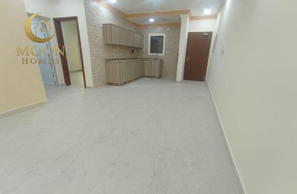 Apartment - 2 Bedrooms - 2 Bathrooms for rent in Umm Ghwailina Comm - Umm Ghuwalina - Umm Ghuwailina - Doha Apartment - 2 Bedrooms - 2 Bathrooms for rent in Umm Ghwailina Comm - Umm Ghuwalina - Umm Ghuwailina - Doha