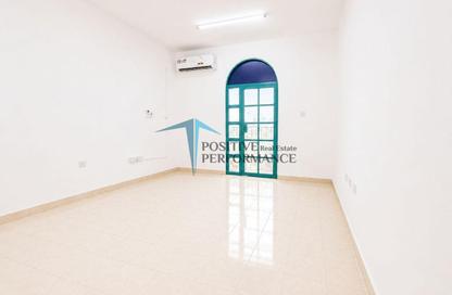 Apartment - 2 Bedrooms - 2 Bathrooms for rent in Salwa Road - Al Aziziyah - Doha