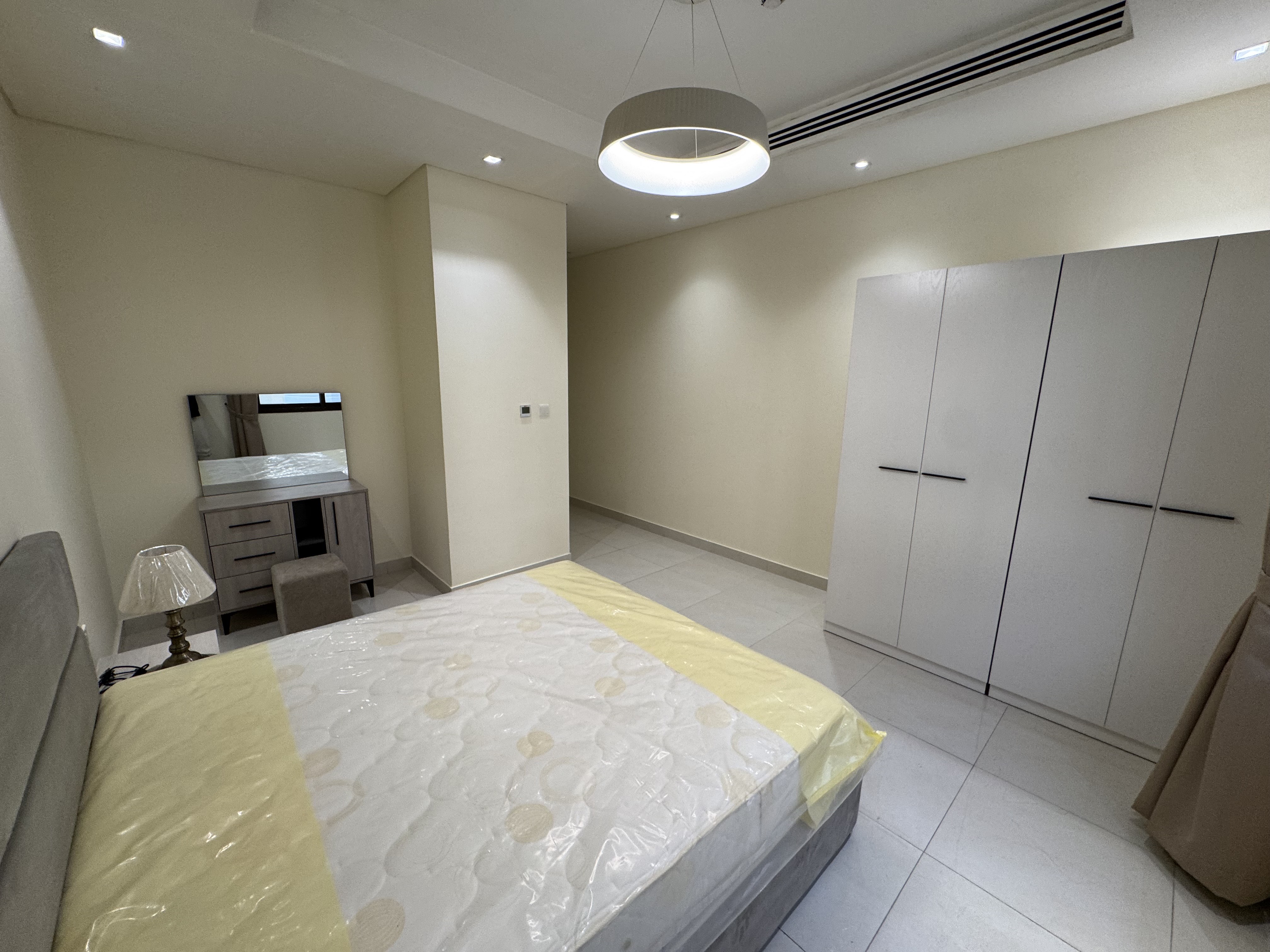 BRAND NEW 3BEDROOM FULLY FURNISHED BIG SIZE thumbnail 12