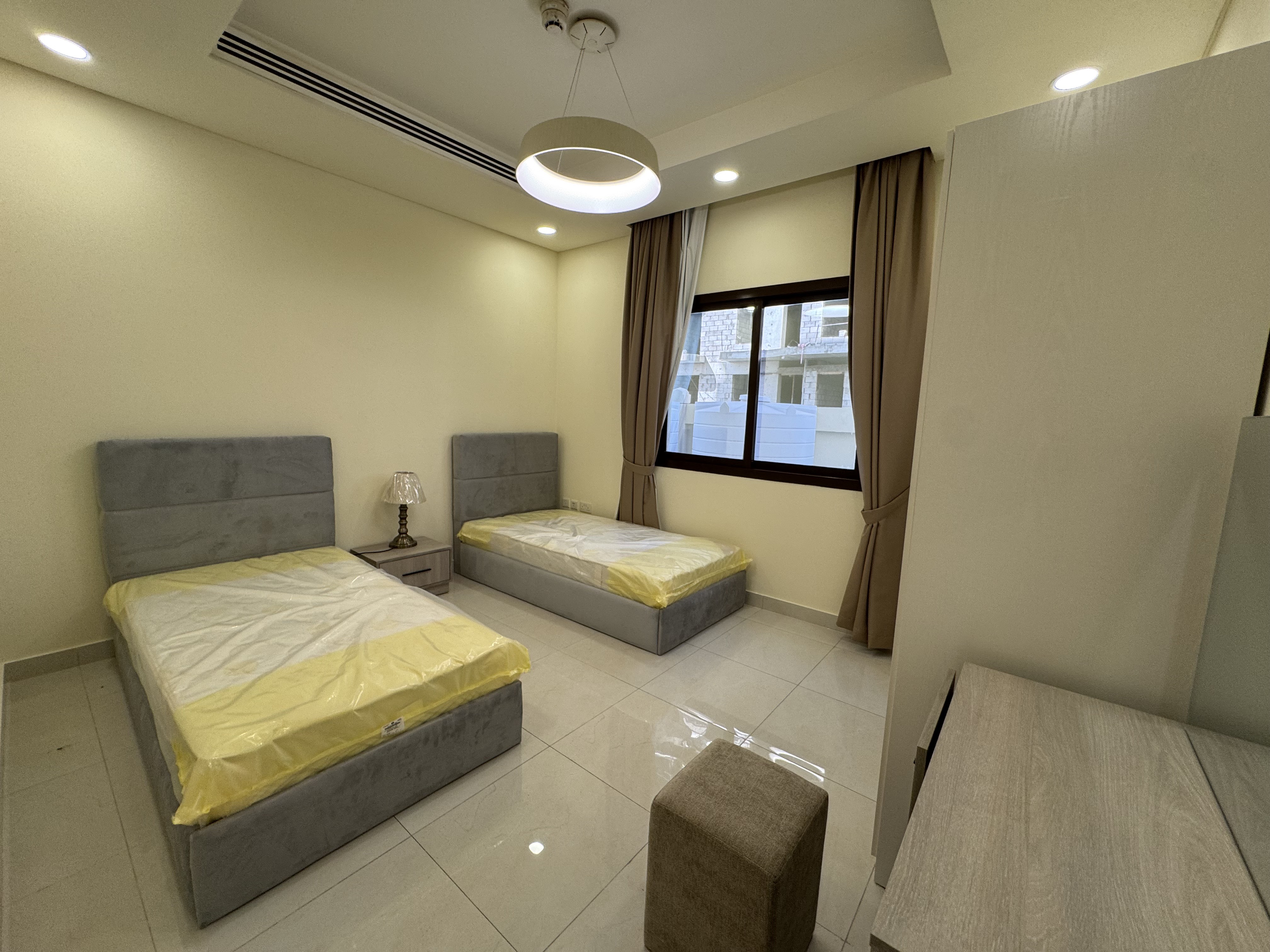BRAND NEW 3BEDROOM FULLY FURNISHED BIG SIZE thumbnail 9
