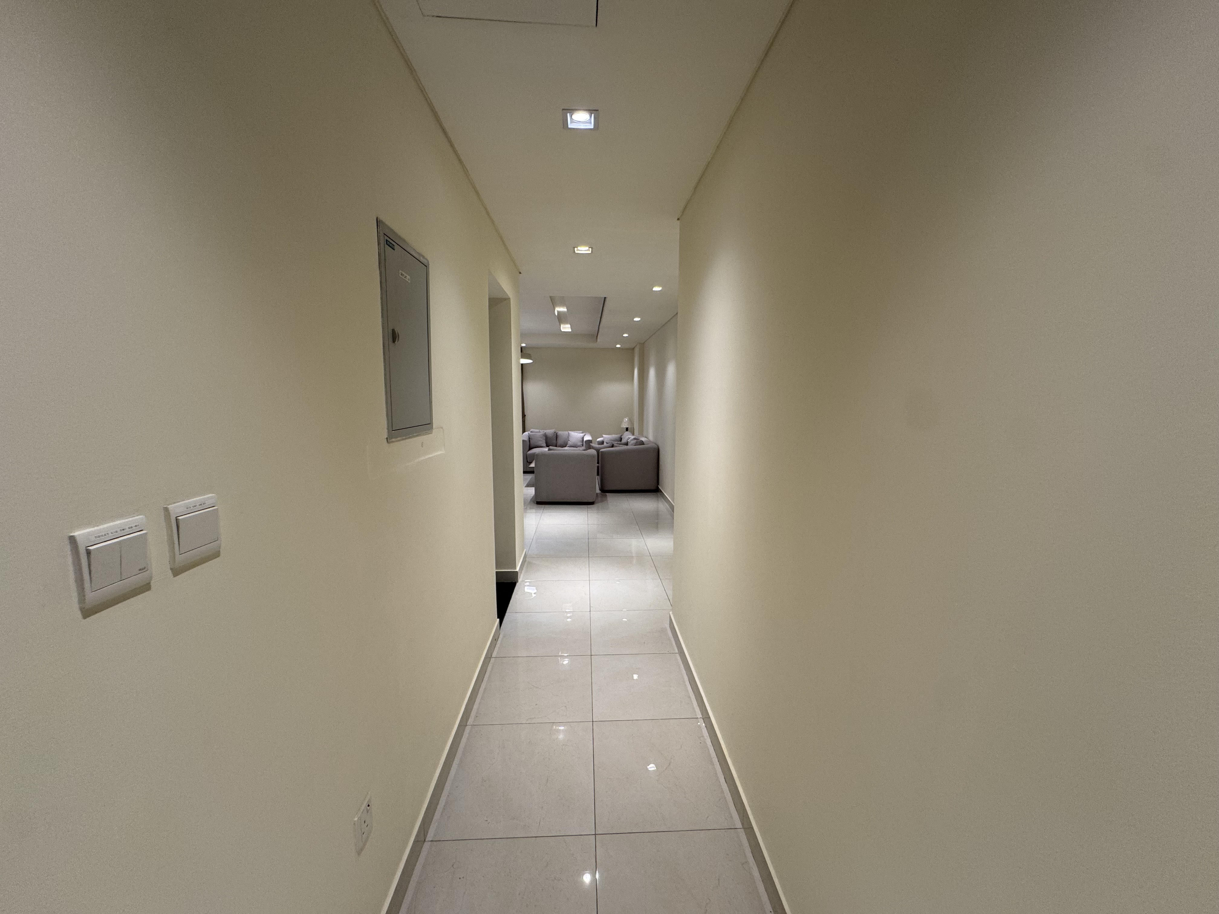 BRAND NEW 3BEDROOM FULLY FURNISHED BIG SIZE thumbnail 2