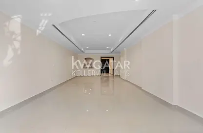 Apartment - 1 Bedroom - 2 Bathrooms for rent in West Porto Drive - Porto Arabia - The Pearl Island - Doha