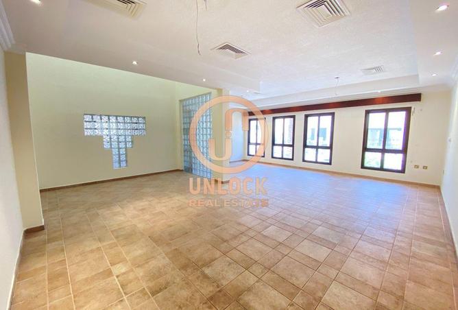 53189210 - Property Image 3