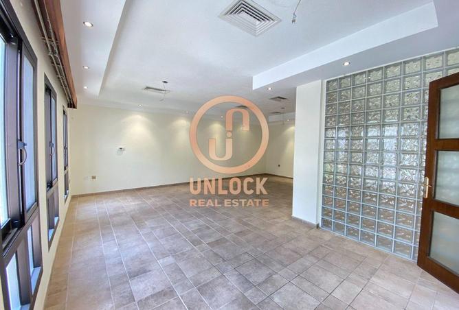 53189210 - Property Image 2