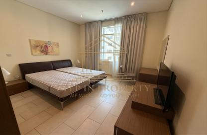 Apartment - 4 Bedrooms - 6 Bathrooms for rent in Anas Street - Fereej Bin Mahmoud North - Fereej Bin Mahmoud - Doha