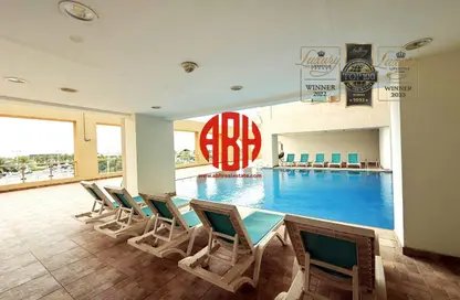 شقة - 2 غرف نوم - 3 حمامات للايجار في مرتفعات مارينا لوسيل - منطقة المارينا - الوسيل